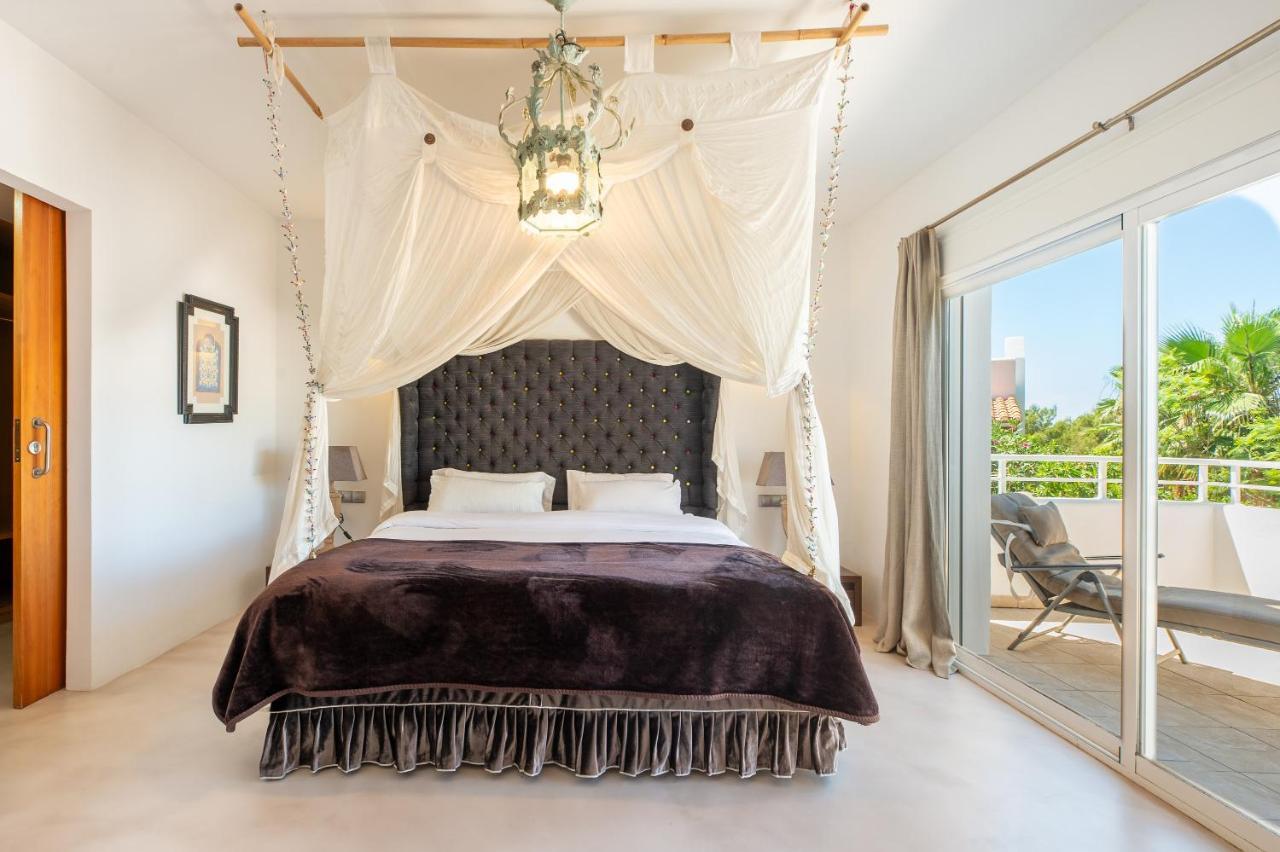 Villa Amarantos Santa Eularia des Riu Esterno foto