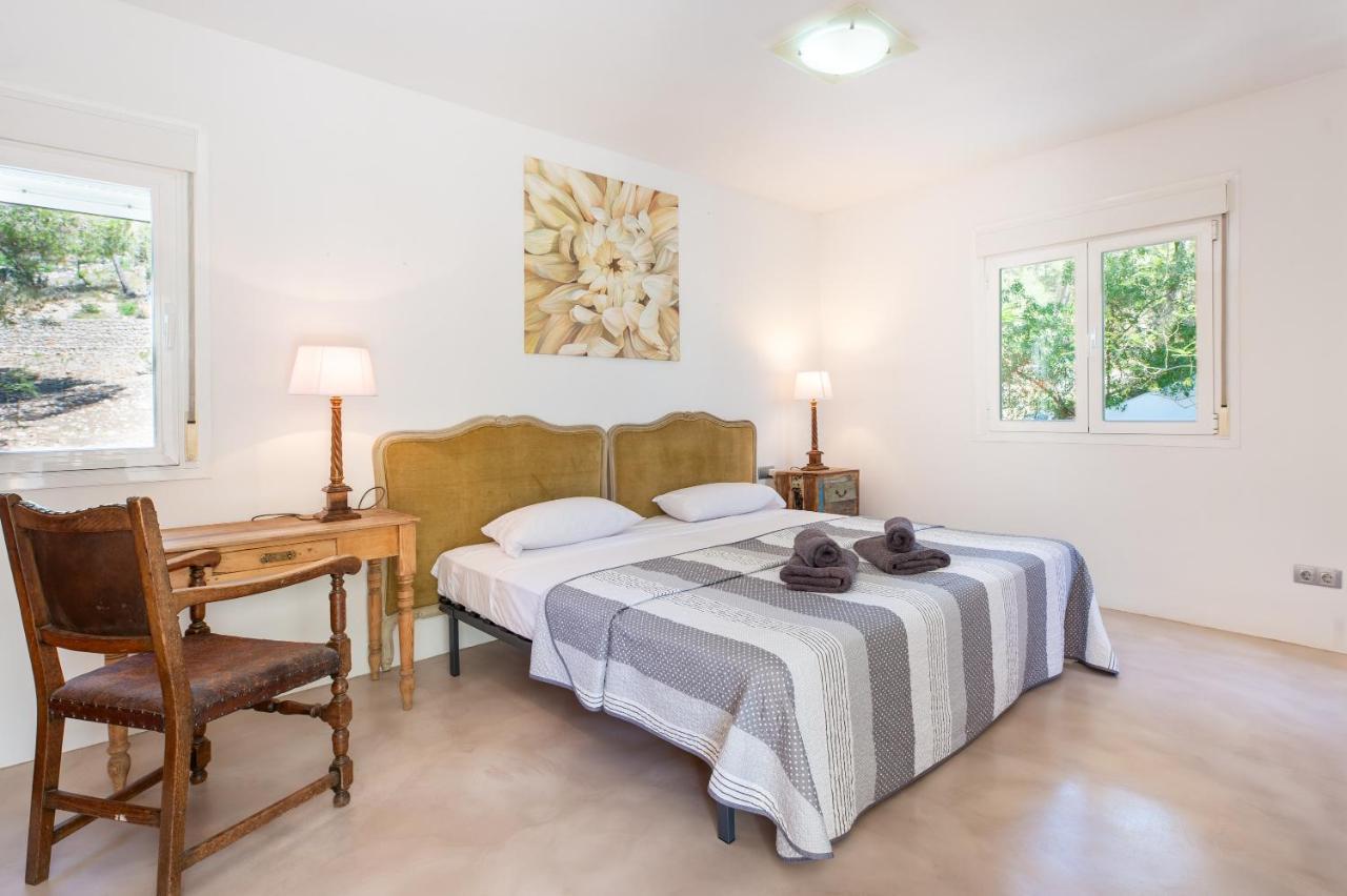 Villa Amarantos Santa Eularia des Riu Esterno foto